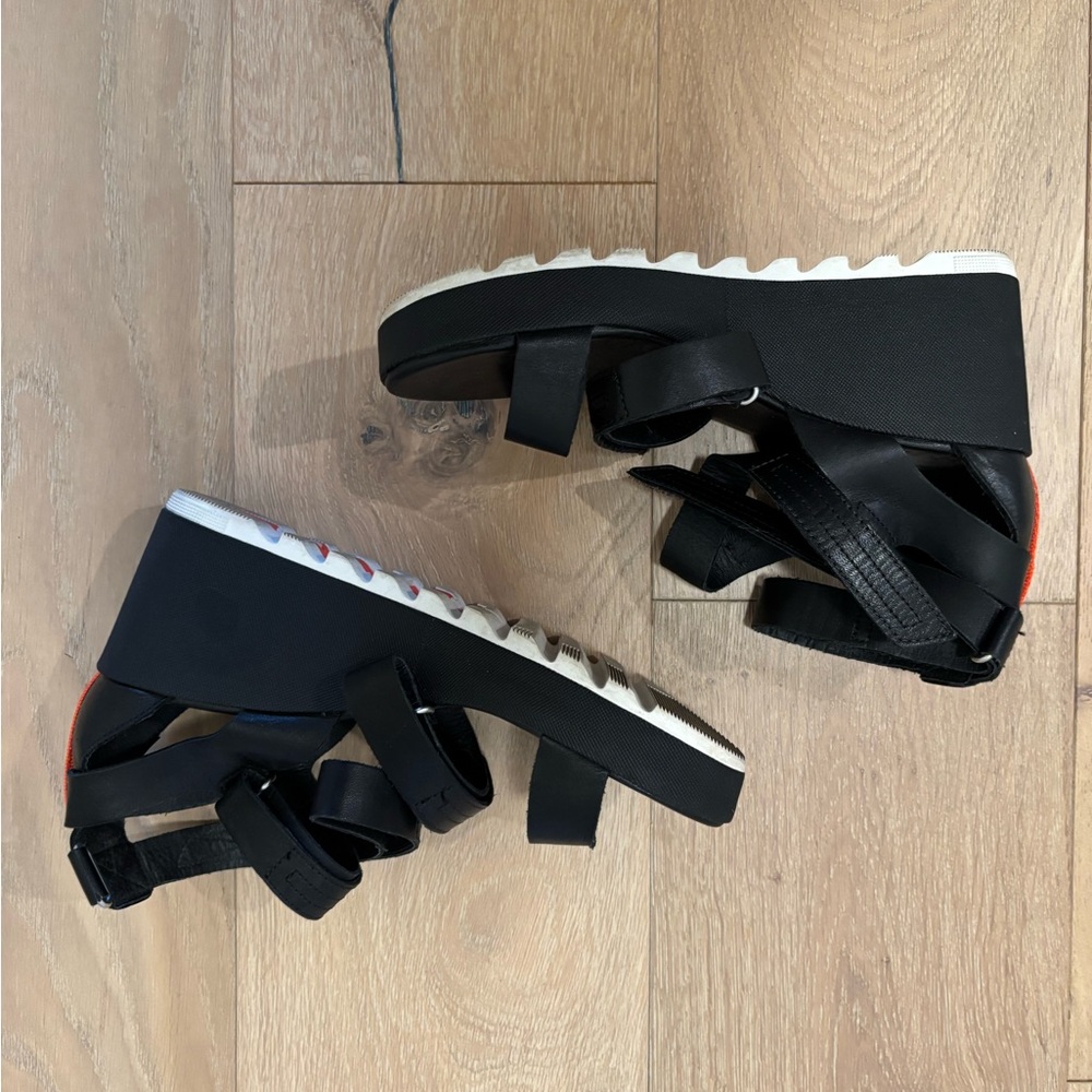 Sorel Black and White Women's Sandals